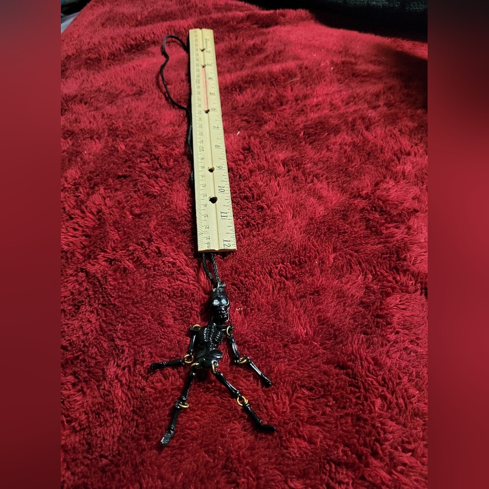 Skeleton necklace - Picture 2 of 2
